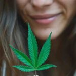 Чи існує зв’язок між жіночим оргазмом і канабісом